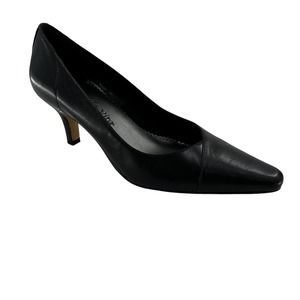 Bella Vita Women's Leather Pointed Toe Pumps Kitten Heels (Navy Blue) size 6.5